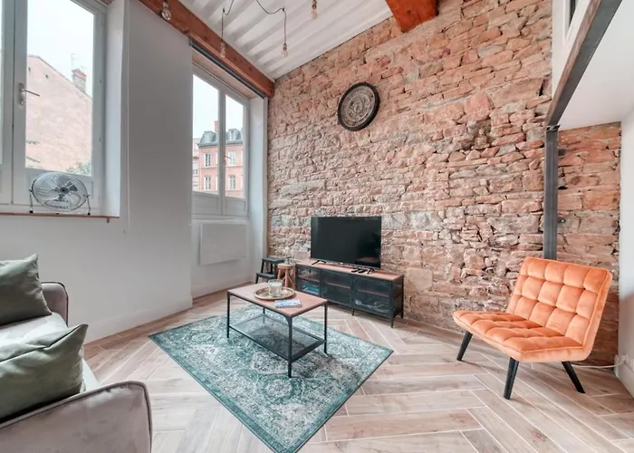 Le Pouteau Authentic Charm 2-Bedroom Apartment In Croix Rousse